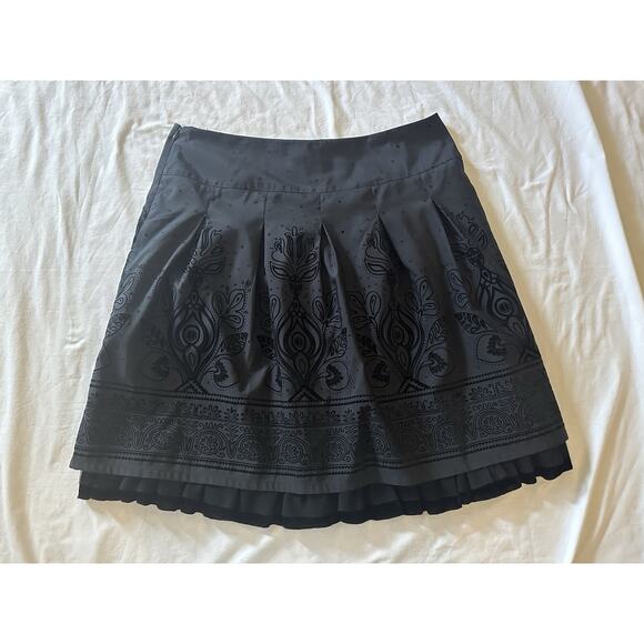 Apt. 9 Black Skirt Womens Size 10 Pleated Floral Flocked Ruffle Hem - Picture 9 of 9